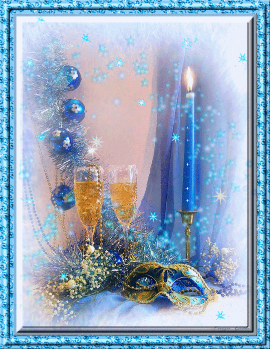 Новогодние открытки. Восхитительная анимированная новогодняя открытка, выполненная в нежно-бирюзовых и голубых тонах. Новогодняя открытка большого размера, и можно хорошо разглядеть детали новогоднего праздничного натюрморта, в котором есть всё – даже венецианская маска, мишура и шампанское. Удачно Вам встретить Новый год!