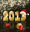 На красивом чёрном фоне с золотистыми и белыми снежинками красные и золотые ёлочные шары, а также - золотая надпись 2013, а на цифре 3 новогодняя шапка.